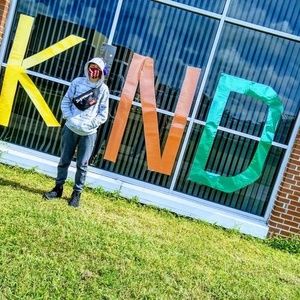 Meet your Posher, Alex